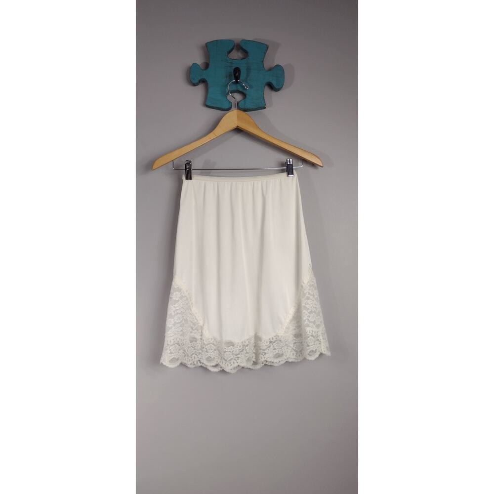 Hollywood Vasserette White Half Slip Skirt Small Embroidery Lace Vintage Nylon